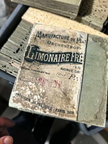 Lot cartons perforés - 3,